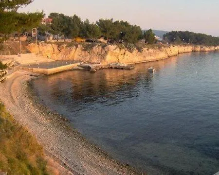 Behagliche In Mit Terrasse Und Grill Appartement Zadar
