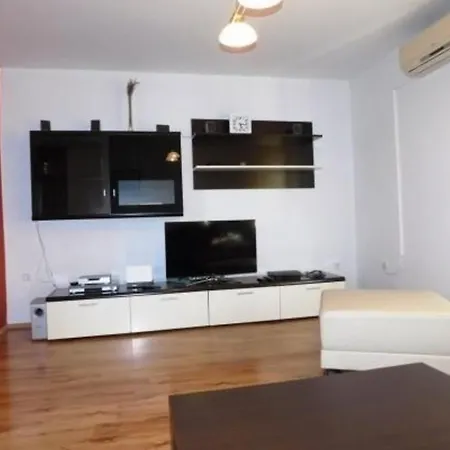 Behagliche In Mit Terrasse Und Grill דירה זאדאר