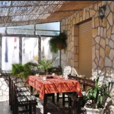 Behagliche In Mit Terrasse Und Grill * Zadar